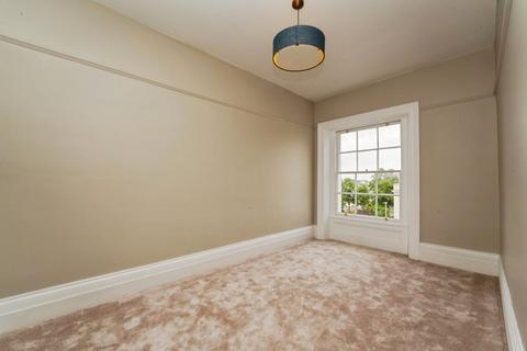 7, Blenheim House Evesham Road, Cheltenham, GL52 2AA