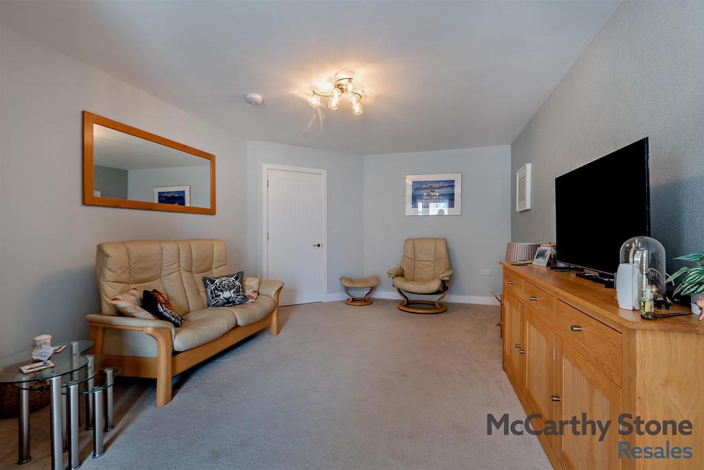 8651728-interior08-800.jpg