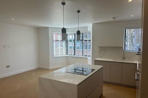 2 bedroom apartment to rent, Beechcroft Avenue, Golders Green, NW11