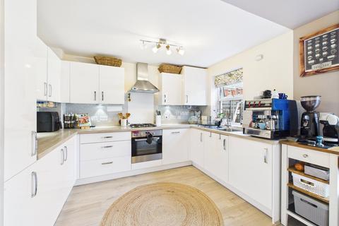 Brambling Way, Hardwicke, Gloucester, Gloucestershire, GL2