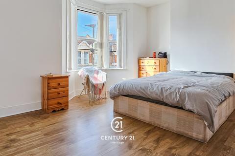 2 bedroom flat for sale, Keogh Road, Maryland, London