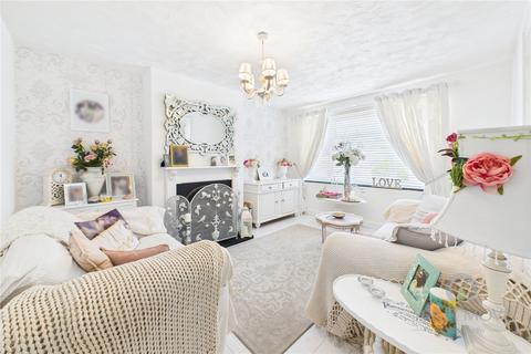 11 Barnfield Close, Northampton, NN2 8AW