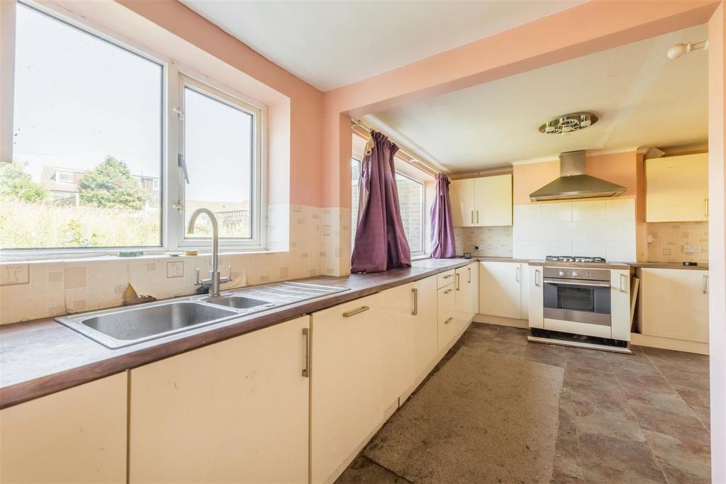 3 Merston Close-3.jpg