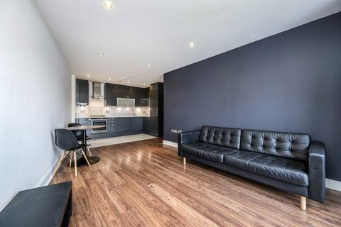 2 bedroom flat to rent, Plumbers Row, London E1