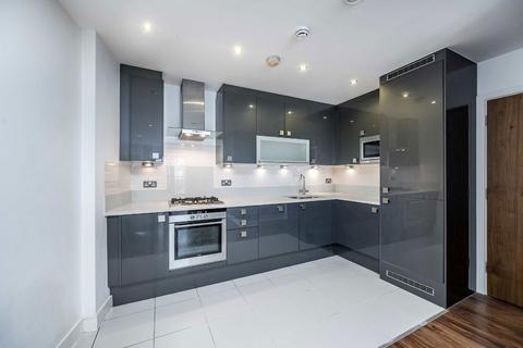 2 bedroom flat to rent, Plumbers Row, London E1
