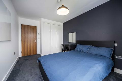 2 bedroom flat to rent, Plumbers Row, London E1
