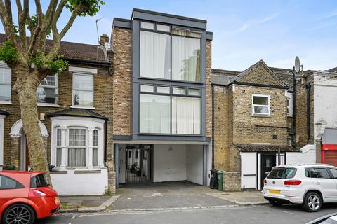 3a Steele Road, London, E11 3JB