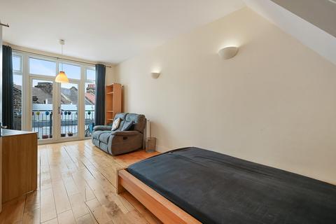 3a Steele Road, London, E11 3JB