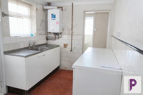 2 bedroom terraced house for sale, Edinburgh Road, Chatham, Kent, ME4