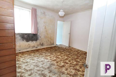 2 bedroom terraced house for sale, Edinburgh Road, Chatham, Kent, ME4