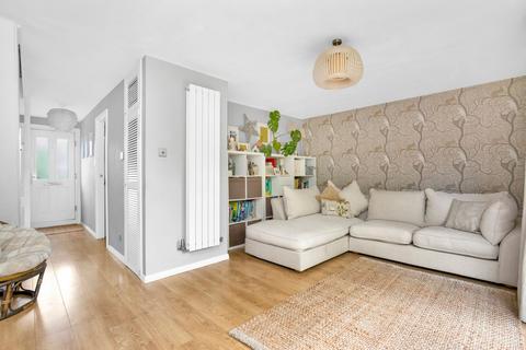 3 bedroom terraced house for sale, Barnwood Road, Guildford