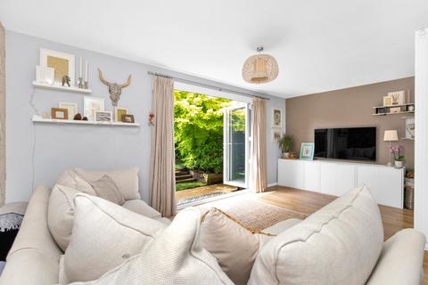 3 bedroom terraced house for sale, Barnwood Road, Guildford