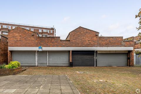 Retail property (high street) to rent, 2 Brayford Sq London E1 0SG