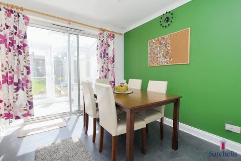 3 bedroom semi-detached house for sale, Romany Close, Letchworth Garden City, SG6