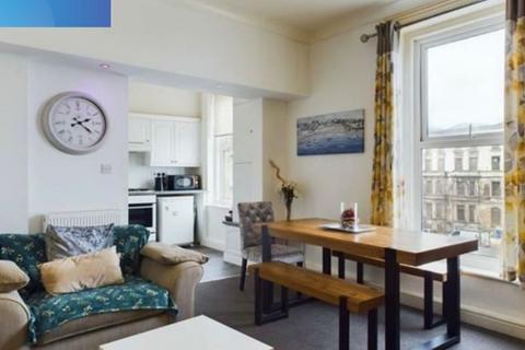 2 bedroom flat for sale, The Crescent, Bridlington YO15
