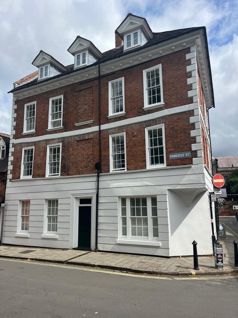 1 Bed Furnished or Unfurnished Apartment