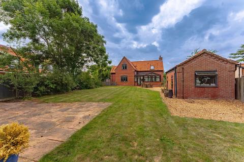 4 bedroom detached house for sale, Old Fakenham Road, Foxley