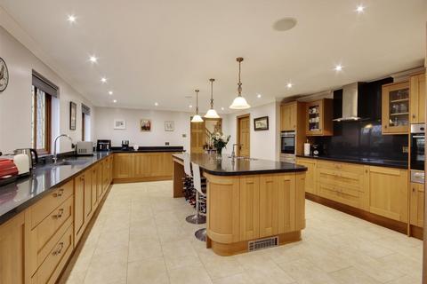 6 bedroom detached house for sale, Meres Lane, Uckfield TN21