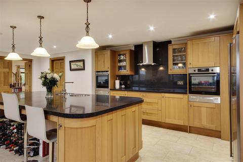 6 bedroom detached house for sale, Meres Lane, Uckfield TN21