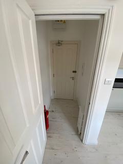 Studio to rent, Gloucester Road, Bristol BS7