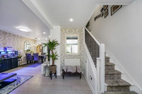 91 Blackbush Spring, Harlow, CM20 3EA