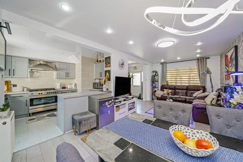 91 Blackbush Spring, Harlow, CM20 3EA