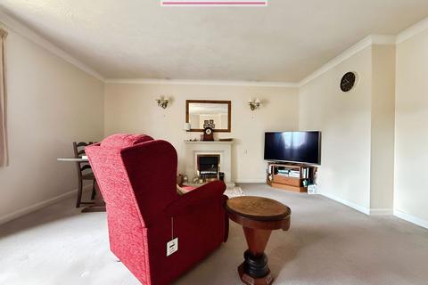 1 bedroom apartment for sale, Kennett Court, Swanley, Kent, BR8