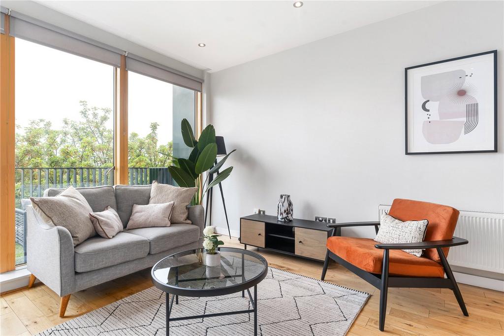 216 Hsq