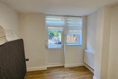 undefined, Hopton Road, Wealdstone