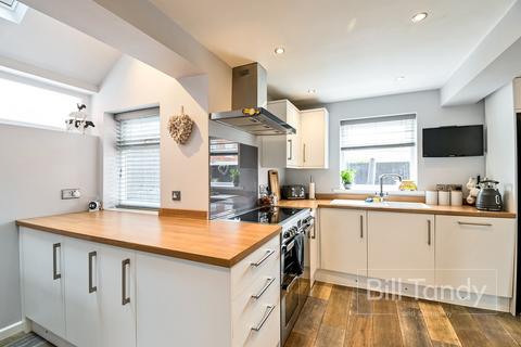 106 Chesterfield Road, Lichfield, WS14 0AA