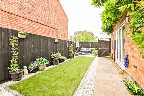 106 Chesterfield Road, Lichfield, WS14 0AA