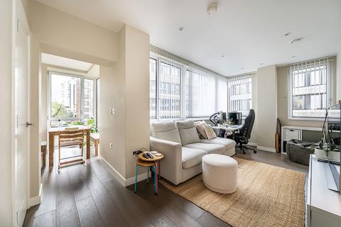 Flat 19, Broadway House, 3 High Street, Bromley, BR1 1AH