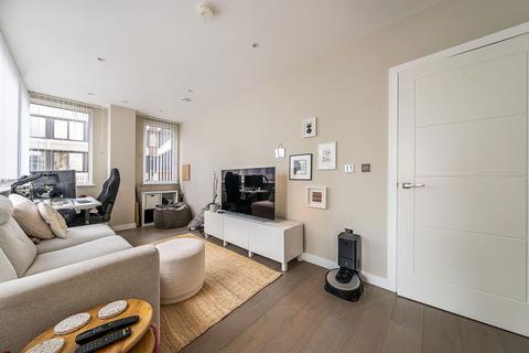 Flat 19, Broadway House, 3 High Street, Bromley, BR1 1AH