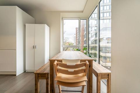 Flat 19, Broadway House, 3 High Street, Bromley, BR1 1AH