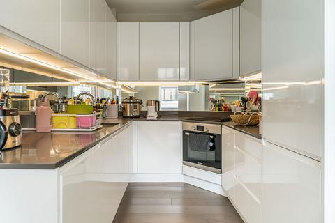 Flat 19, Broadway House, 3 High Street, Bromley, BR1 1AH