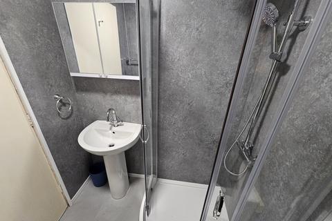 7 bedroom house to rent, Lucas Place, Leeds LS6
