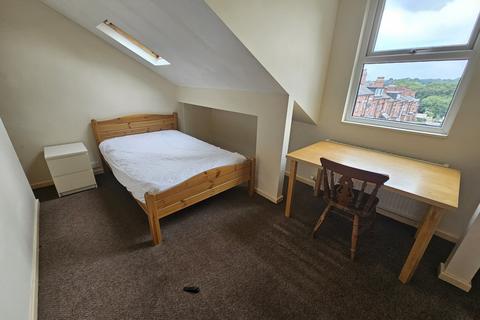 7 bedroom house to rent, Lucas Place, Leeds LS6