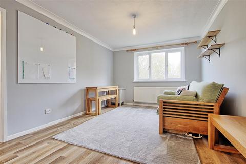 1 bedroom flat to rent, Arbury Road, Cambridge