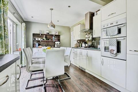 32 Fowler Road, Sutton Coldfield, B75 7LW