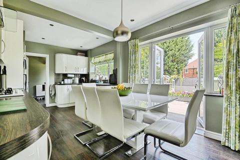 32 Fowler Road, Sutton Coldfield, B75 7LW