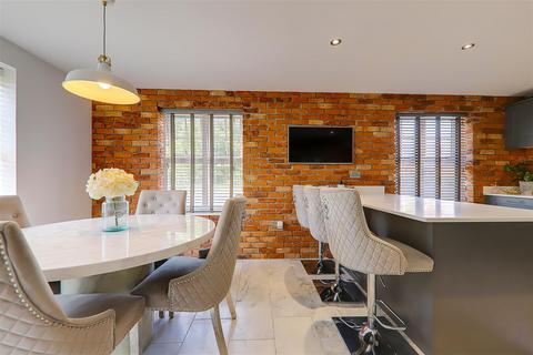 4 bedroom detached house for sale, Gladiolus Grove, Worthing BN13