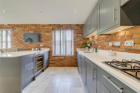 4 bedroom detached house for sale, Gladiolus Grove, Worthing BN13