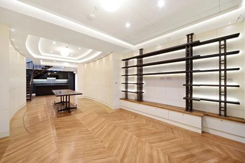 4 bedroom flat to rent, Belmont Street, London NW1