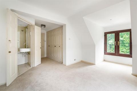 Five Oaks Broad Lane, Newdigate, Dorking, RH5 5AT