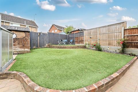 21 Byways, Yateley, GU46 6NE