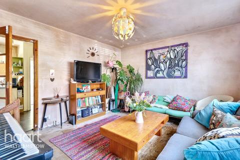 4 bedroom end of terrace house for sale, Sturge Avenue, Walthamstow