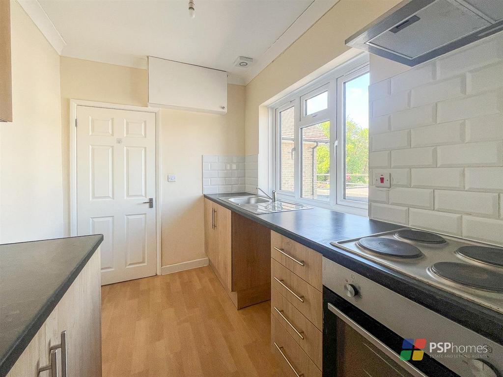 Kitchen 1.jpg