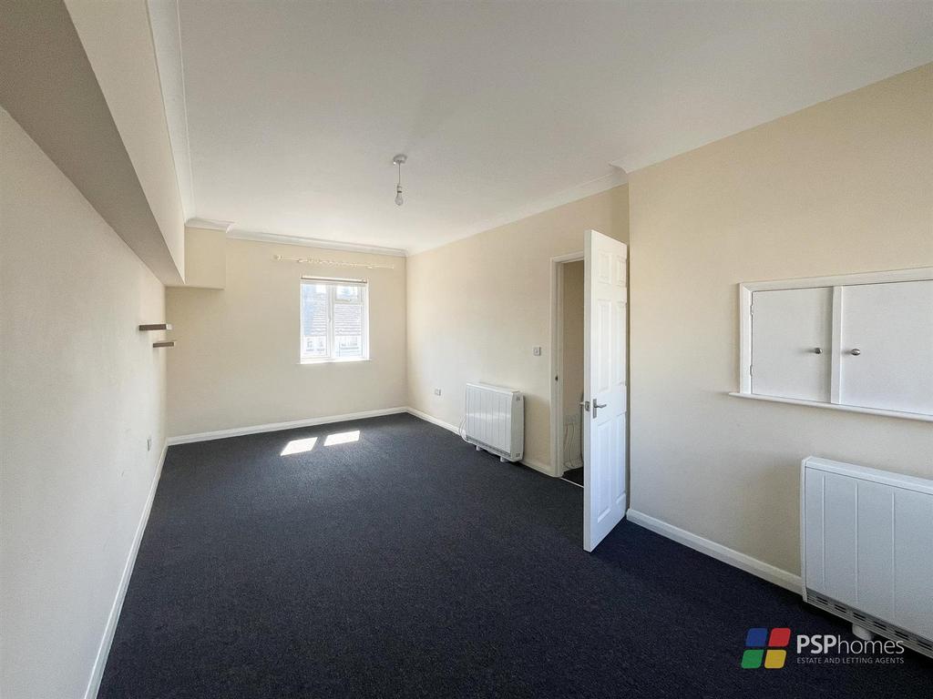 Living Room 3.jpg