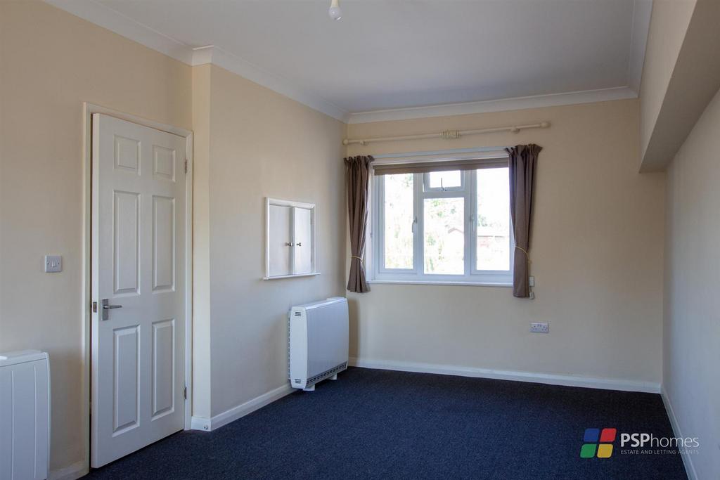 Living Room 1.jpg