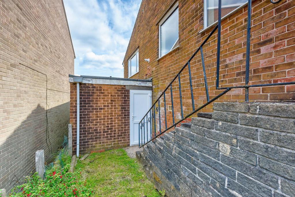 1 Barnfield Ave(Exterior)(7of9).jpg